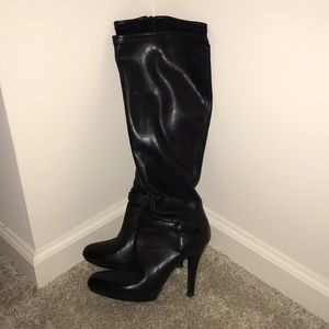 Sexy mid calf black boots!